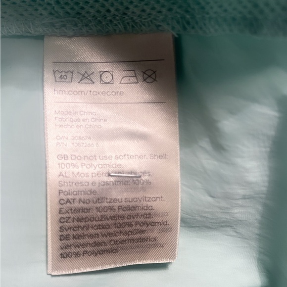 H&M Move mint green shirt sleeve activewear pull on lightweight nylon hoodie XS - Picture 6 of 6